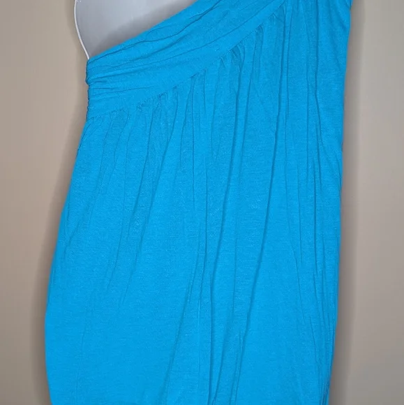 New York And Company One Shoulder Tank - Picture 2 of 5